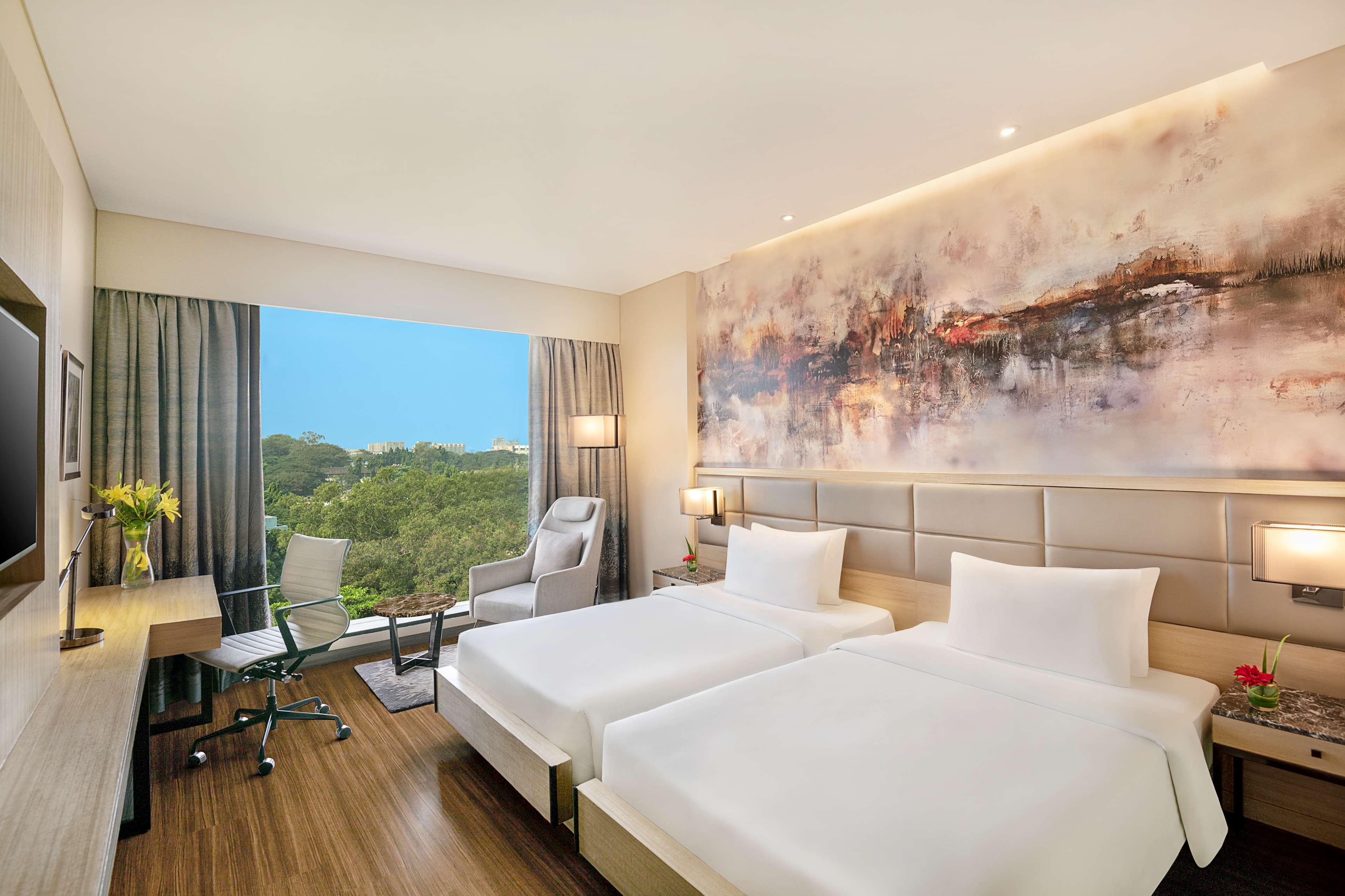 Radisson Mumbai Andheri Midc Экстерьер фото Deluxe Room